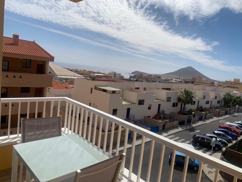 Fantastico Piso Con Piscina Y Balcon En El Medano Apartment Luaran gambar