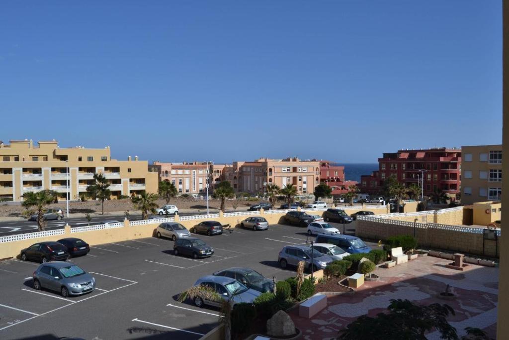 Fantastico Piso Con Piscina Y Balcon En El Medano Apartment Luaran gambar